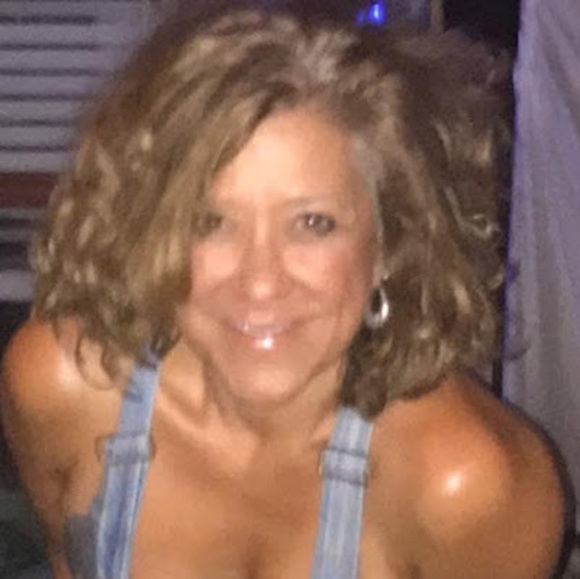Meet your Posher, Leslie - Picture 1 of 1